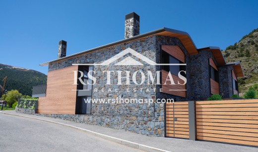 Compra - Casa adosada -
Canillo